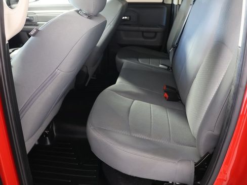 Used 2018 RAM 1500 Classic SLT RWD image 17