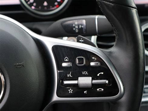 Used 2019 Mercedes-Benz E 300 4MATIC image 34