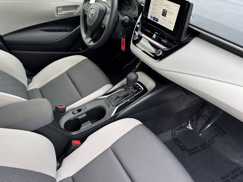 Certified 2025 Toyota Corolla LE image 19