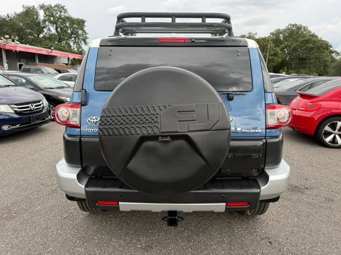 Used 2013 Toyota FJ Cruiser 4WD w/ Upgrade Pkg image 6