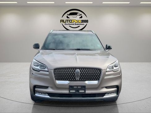 Used 2020 Lincoln Aviator Reserve w/ Equipment Group 202A AWD/4WD image 2