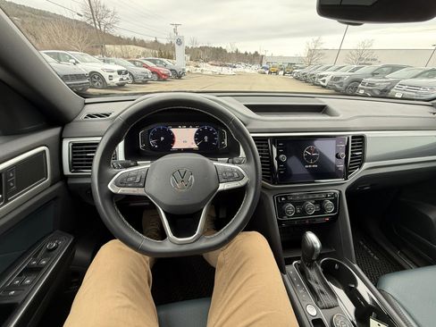 Used 2021 Volkswagen Atlas Cross Sport SEL image 12