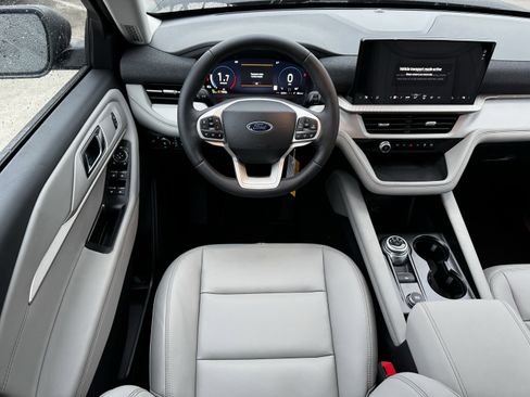 New 2026 Ford Explorer Active w/ Active Comfort Package image 14