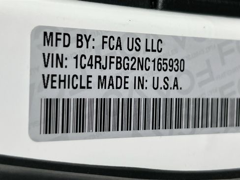 Used 2022 Jeep Grand Cherokee Limited image 29