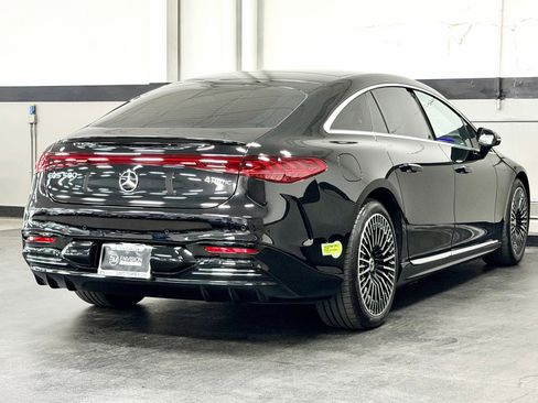 Used 2023 Mercedes-Benz EQS 580 4MATIC Sedan image 12