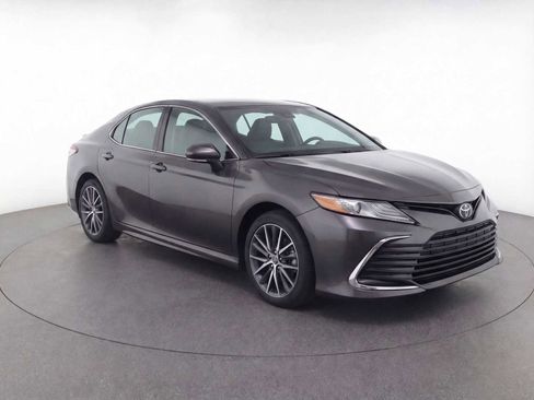 Certified 2023 Toyota Camry XLE image 3