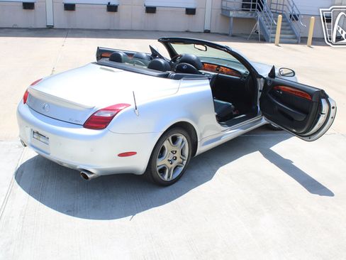 Used 2006 Lexus SC 430 Convertible RWD image 24