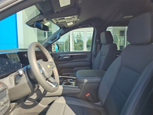 New 2025 Chevrolet Suburban LS w/ Max Trailering Package image 22
