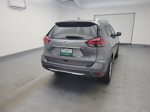 Used 2018 Nissan Rogue SV AWD/4WD image 7