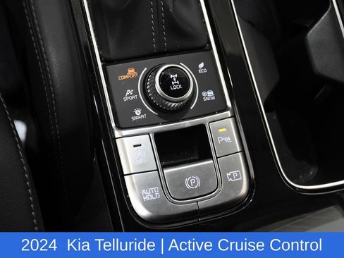 Used 2024 Kia Telluride AWD image 27