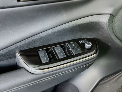 Used 2025 Toyota Crown XLE image 24