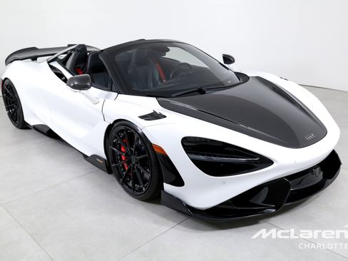 Used 2022 McLaren 765LT image 4