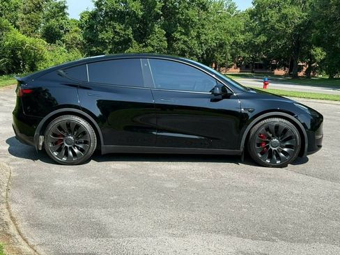 Used 2022 Tesla Model Y Performance AWD/4WD image 7