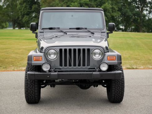 Used 2004 Jeep Wrangler 4WD w/ 30" Tire & Wheel Group image 12