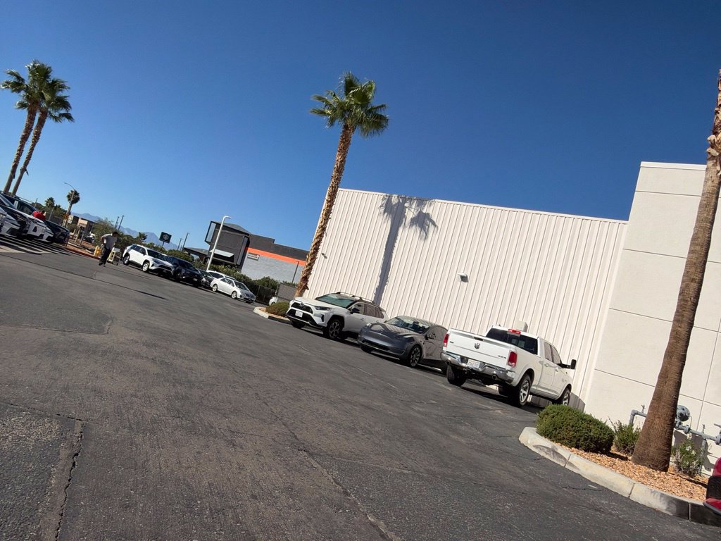 Used 2018 Tesla Model 3 Mid Range RWD image 15