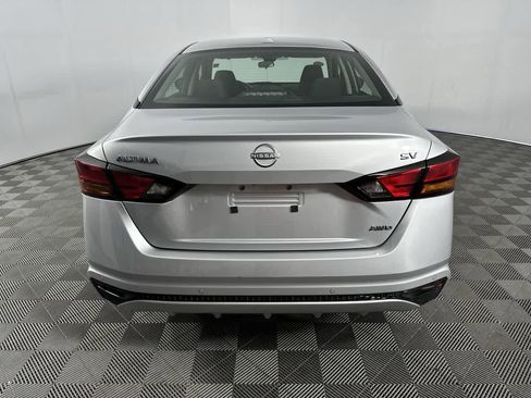 Used 2024 Nissan Altima 2.5 SV image 7