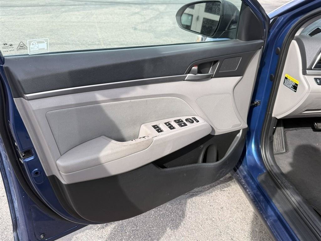 Used 2018 Hyundai Elantra SEL FWD image 7