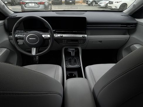 Used 2025 Hyundai Kona SEL image 39