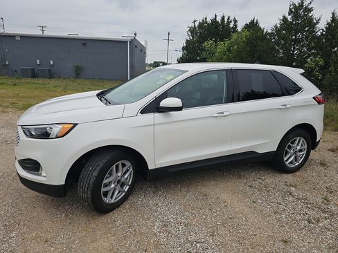 Used 2024 Ford Edge SEL w/ Convenience Package AWD/4WD image 8