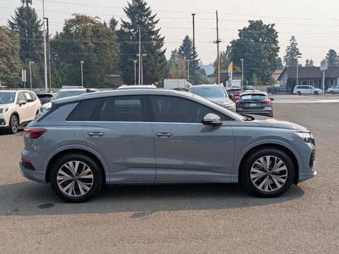 Used 2023 Audi Q4 e-tron Premium Plus w/ Premium Plus RWD image 6