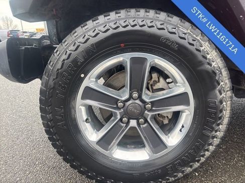 Used 2020 Jeep Wrangler Unlimited Sahara w/ Uconnect 4C Nav & Sound Group image 4