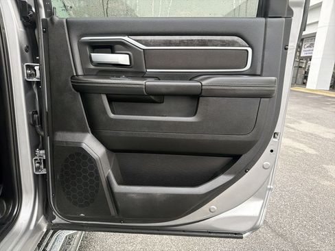 Used 2024 RAM 2500 Big Horn w/ Bed Utility Group image 17