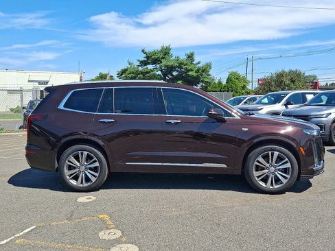 Used 2020 Cadillac XT6 Premium Luxury FWD image 7