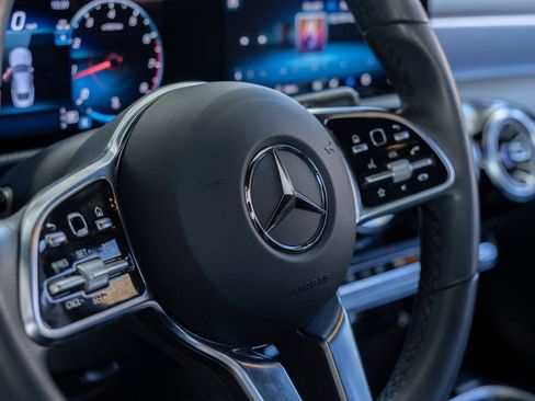 Used 2023 Mercedes-Benz CLA 250 image 16