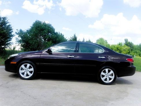 Used 2005 Lexus ES 330 FWD image 11