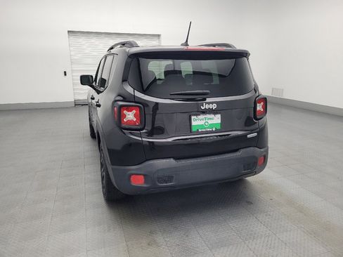 Used 2015 Jeep Renegade Latitude image 6