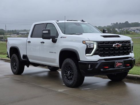 New 2026 Chevrolet Silverado 2500 ZR2 AWD/4WD image 1
