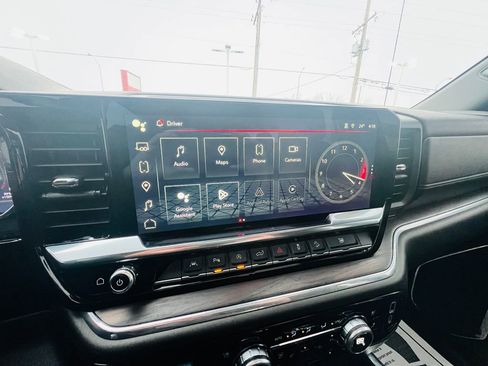 Used 2024 GMC Sierra 1500 SLT w/ SLT Premium Plus Package image 31