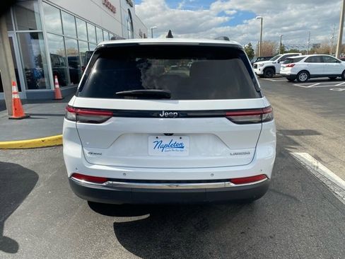 Used 2023 Jeep Grand Cherokee Laredo w/ Luxury Tech Group I image 8