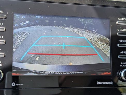 Used 2023 Toyota Camry SE image 31