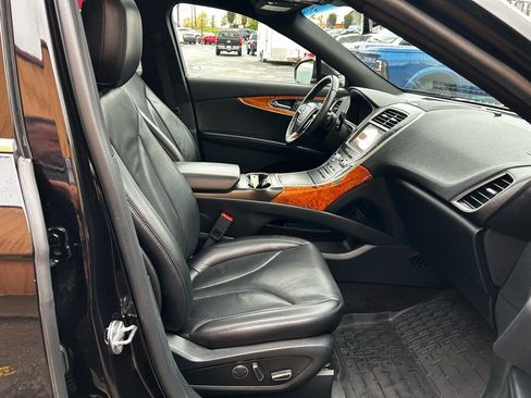 Used 2020 Lincoln Nautilus Reserve image 10