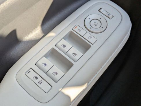 Used 2025 Hyundai Santa Fe Calligraphy FWD image 21