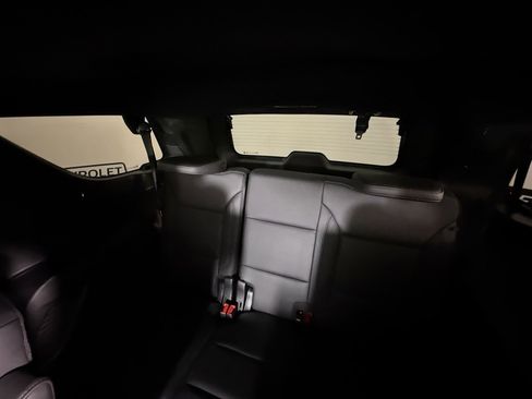 Used 2025 Chevrolet Tahoe Z71 w/ Comfort Package image 34