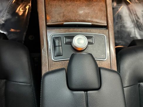 Used 2011 Mercedes-Benz E 350 Sedan image 33