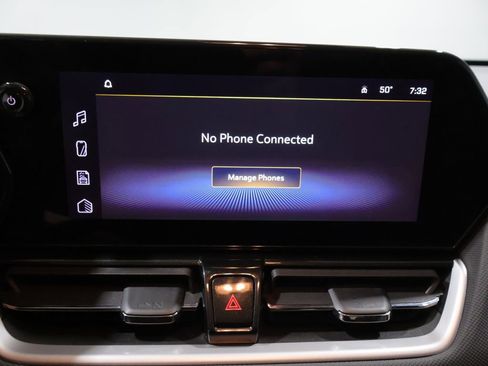 Used 2025 Chevrolet TrailBlazer LT AWD/4WD image 24