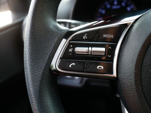 Used 2019 Kia Forte LXS FWD image 28