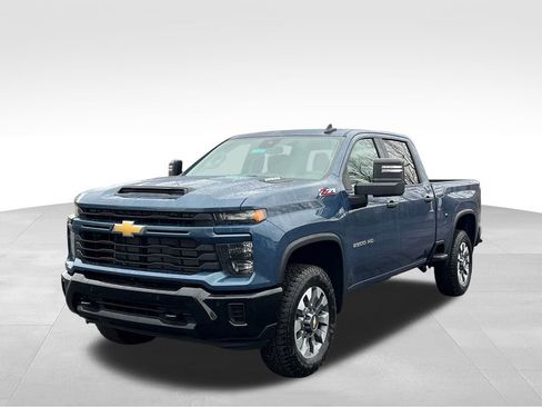 New 2026 Chevrolet Silverado 2500 Custom w/ Custom Value Package image 5