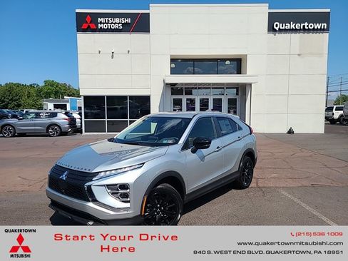 New 2024 Mitsubishi Eclipse Cross LE image 1