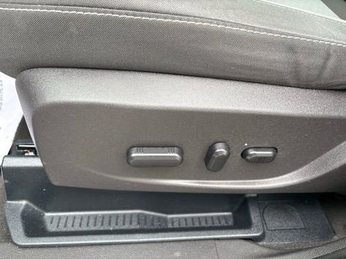 Certified 2017 Ford Escape SE image 16