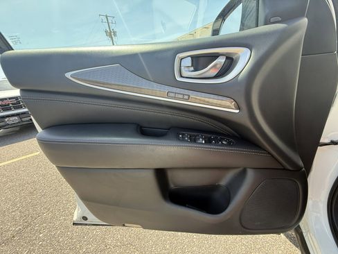Used 2019 INFINITI QX60 Luxe w/ Essential Package AWD/4WD image 25