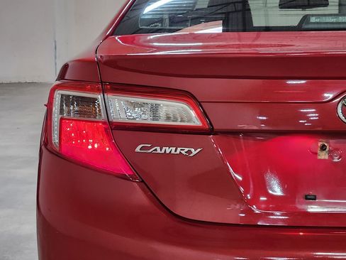 Used 2013 Toyota Camry SE image 20