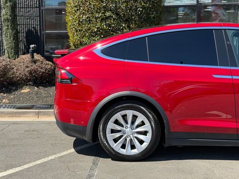 Used 2017 Tesla Model X 100D image 22