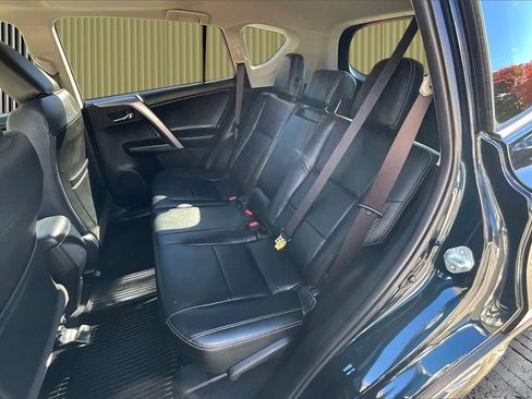 Used 2017 Toyota RAV4 XLE image 26