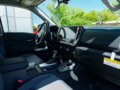 New 2025 Nissan Frontier SV image 27