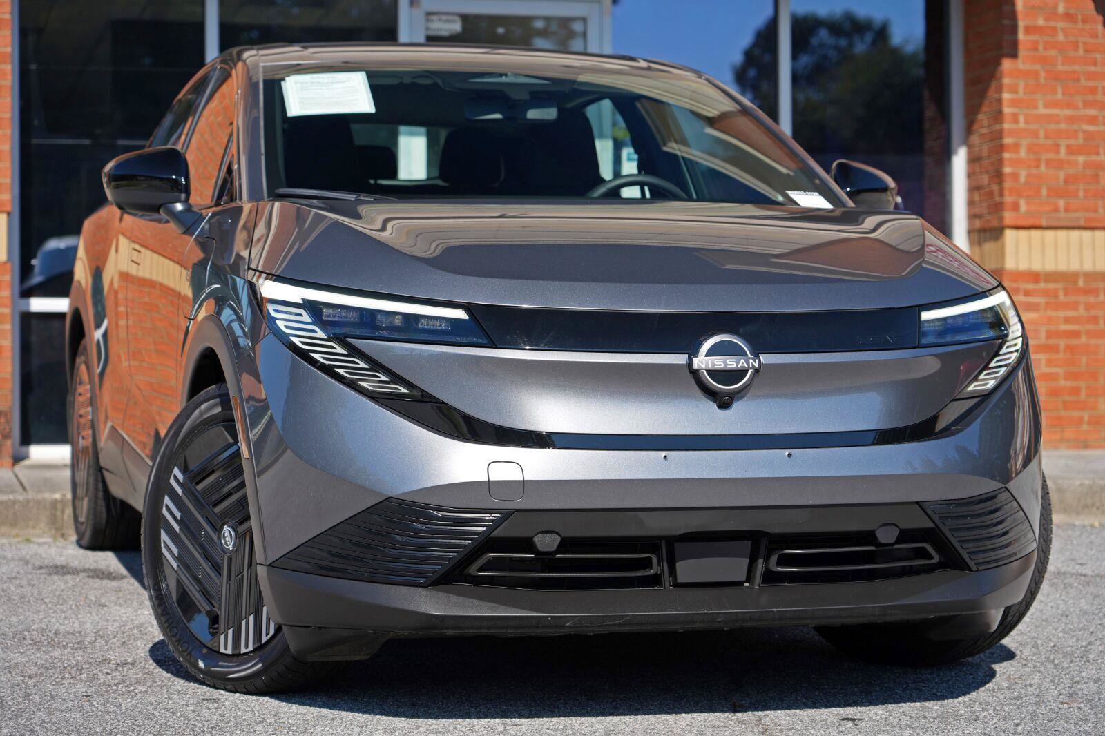 Used 2026 Nissan Leaf w/ Floor Mat Package (S+) FWD image 3