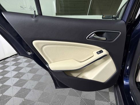 Used 2018 Mercedes-Benz GLA 250 image 24